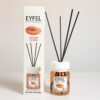 Reed diffuser ar karameles aromātu, EYFEL Latvia, Ibējas aromātkare ar karameli, dabīgs aromāts, vīrains aromāts, mājīgu aromātu radīšana.